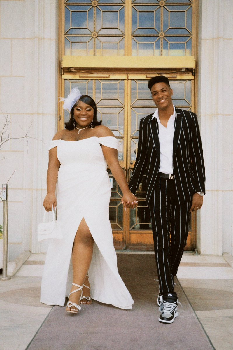 adewithgrace's tweet photo. 3.16.2023 #TheCarrCovenant 💍🥂🤍
•
•
📸: @iam_MEKHITURNER https://t.co/bTF8zIqkd3