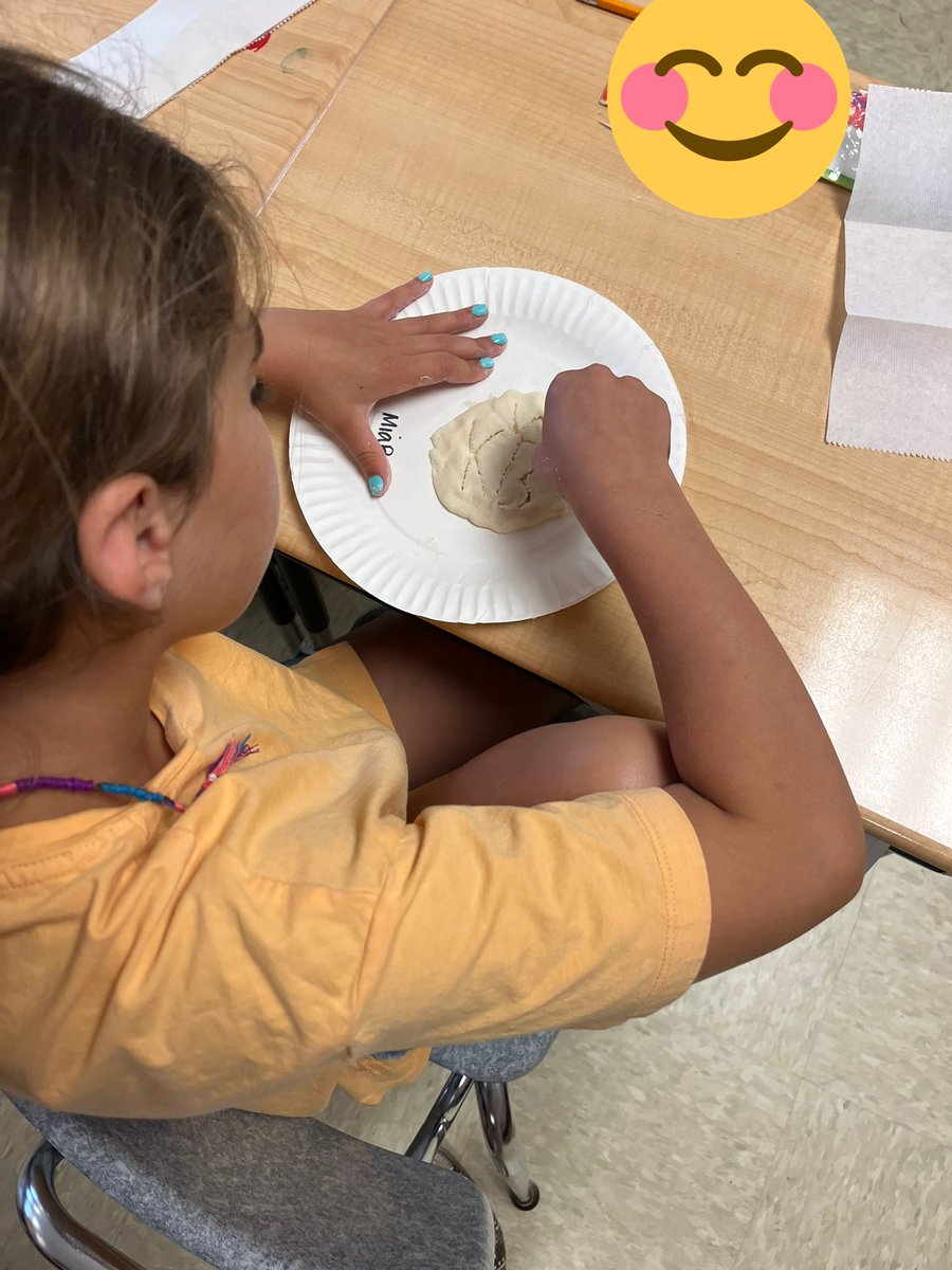 CassRoomOneOFun's tweet photo. Next we made fossils out of salt dough. Did any impress The Warden?? https://t.co/049juGgO5t