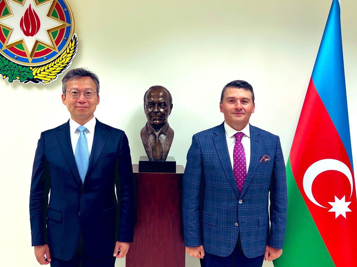 Pleased to meet The Hon. Kim Youngwan, the new Consul General of the Republic of #Korea, and welcome him to <a href="/LACCorps/">Los Angeles Consular Corps</a>. Thanks for the visit and insightful discussion. 🇦🇿🤝🇰🇷