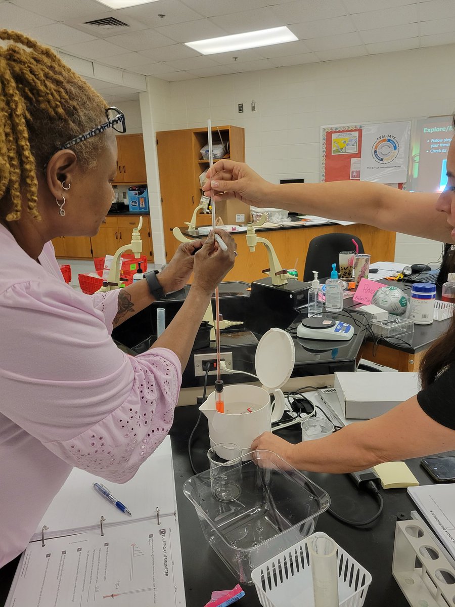 jpatricemarbry's tweet photo. Ts from @AMSTIUAB and @AMSTI_UM have been busy Exploring Properties of Matter this week during Summer Institute! @AMSTI4all #amsti4all #AlSci #marbrysMADscientists https://t.co/G9f8wGsHqB