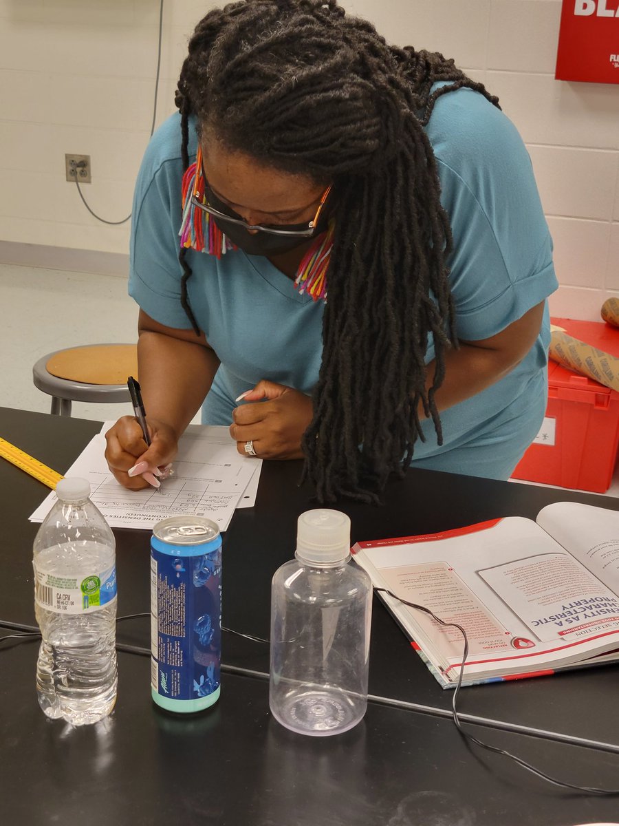 jpatricemarbry's tweet photo. Ts from @AMSTIUAB and @AMSTI_UM have been busy Exploring Properties of Matter this week during Summer Institute! @AMSTI4all #amsti4all #AlSci #marbrysMADscientists https://t.co/G9f8wGsHqB