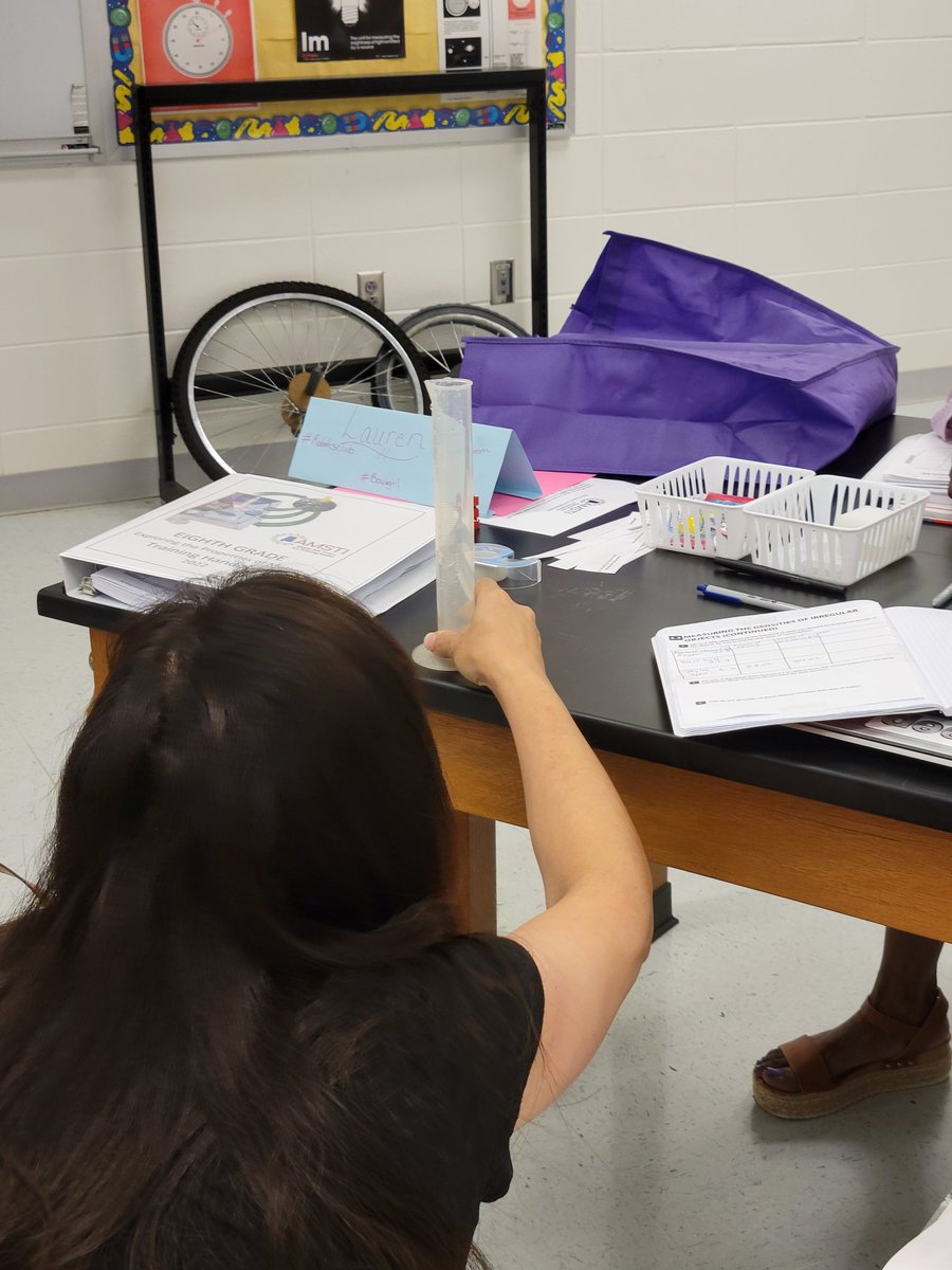 jpatricemarbry's tweet photo. Ts from @AMSTIUAB and @AMSTI_UM have been busy Exploring Properties of Matter this week during Summer Institute! @AMSTI4all #amsti4all #AlSci #marbrysMADscientists https://t.co/G9f8wGsHqB