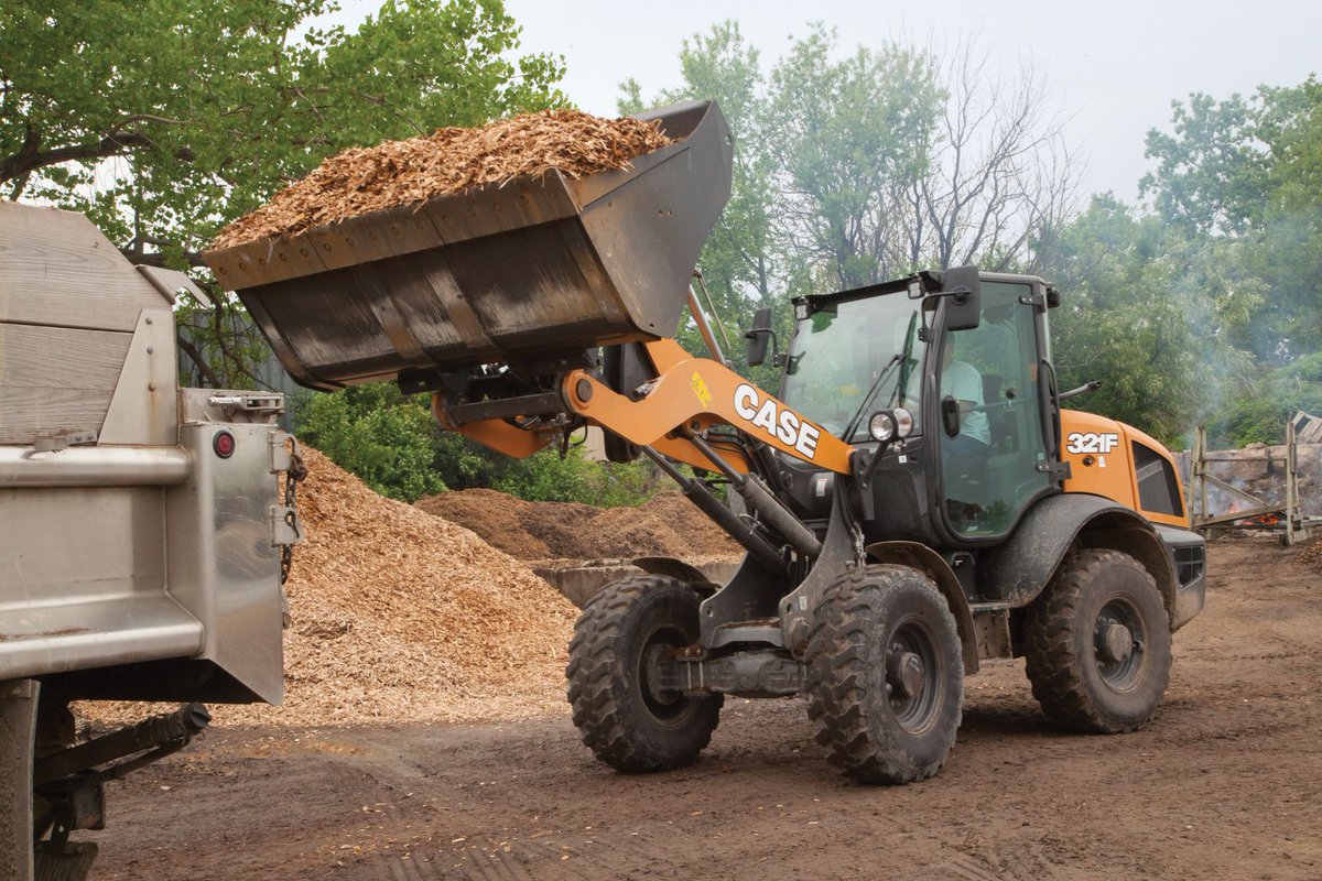 CaseCE's tweet image. Improved lifting power and breakout force on CASE F Series #compactwheelloaders is the result of a more compact, stronger, frame design with a lower center of gravity. Learn more! ow.ly/OyJ650Jywi7