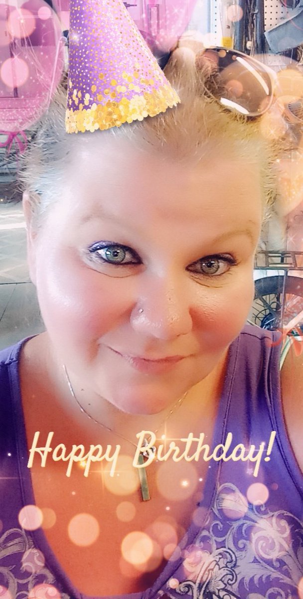 EbSpiked's tweet photo. Happy Birthday to meeeeeeeee 🎉 https://t.co/pMX0BIiaKs