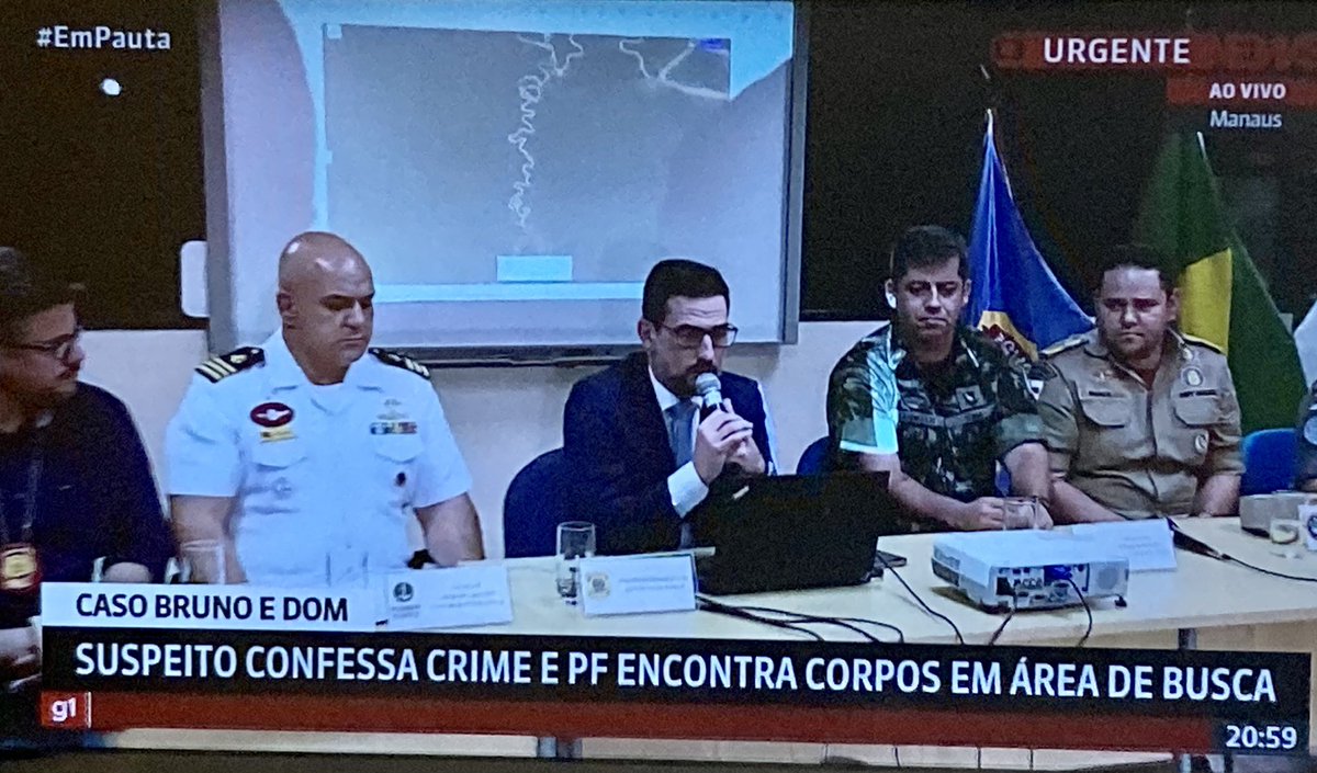 andretrig's tweet photo. Nenhum indígena à mesa. Nem qualquer menção à ajuda fundamental deles para que as buscas chegassem ao fim. Onde estiver, Bruno Pereira deve estar indignado com tamanho desprezo. Que gafe… https://t.co/5gZqJO8ya1