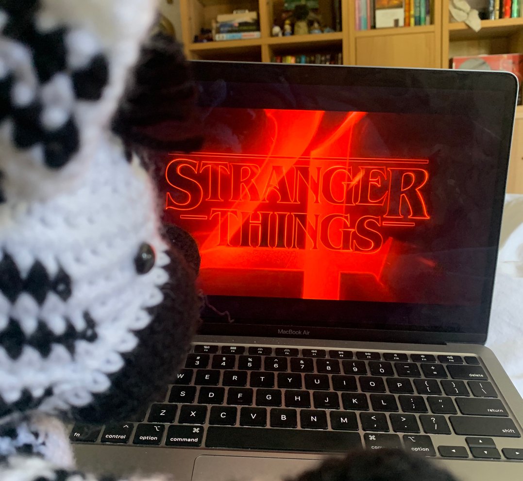 Ed can't be the only one checking out the new season! Stranger Things sure does have a cool soundtrack.

Check out noteful.net to learn more about music! 

#dailytheorychallenge #readmusic #benoteful #noteful #notefulapp #dailyintervalchallenge #intervalqu...