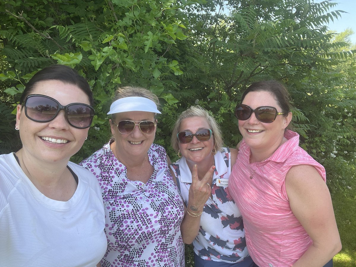 JulieCMann's tweet photo. Great day at the Leamington Chamber Golf Tournament with the team from Rosewood Erie Glen! @erie_glen @Leam_Chamber https://t.co/r1b0NmeEb8