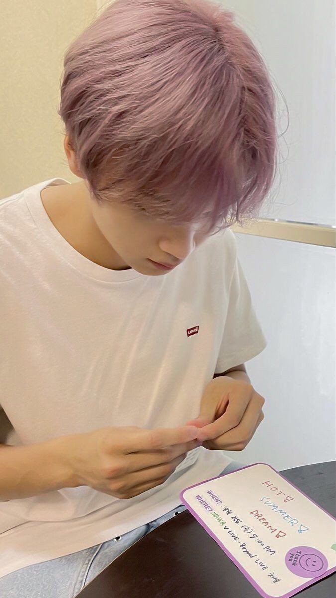 ً (@looklhc) on Twitter photo 