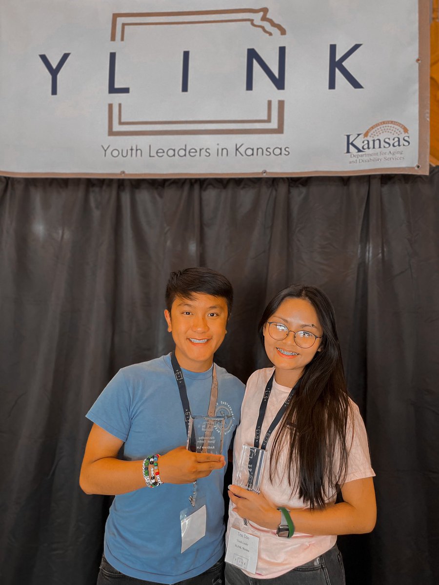 tructzy's tweet image. I could have not been any more honored to serve alongside these graceful human beings. Thank you YLINK for the honor of being an Outstanding Youth Leader 🖤. 

Also did you know that Walmart is a leisure spot for the youths in other cities? Wichita, I am grateful for you!