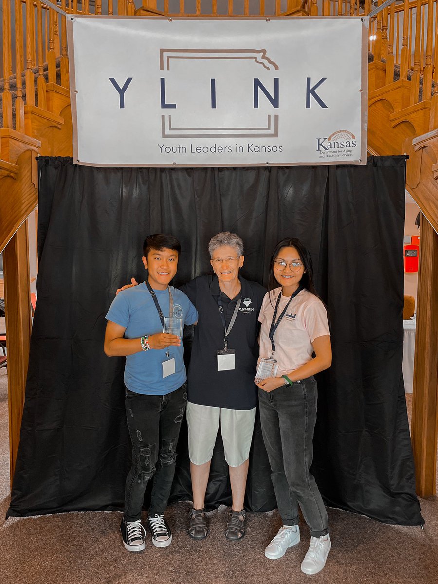 tructzy's tweet image. I could have not been any more honored to serve alongside these graceful human beings. Thank you YLINK for the honor of being an Outstanding Youth Leader 🖤. 

Also did you know that Walmart is a leisure spot for the youths in other cities? Wichita, I am grateful for you!