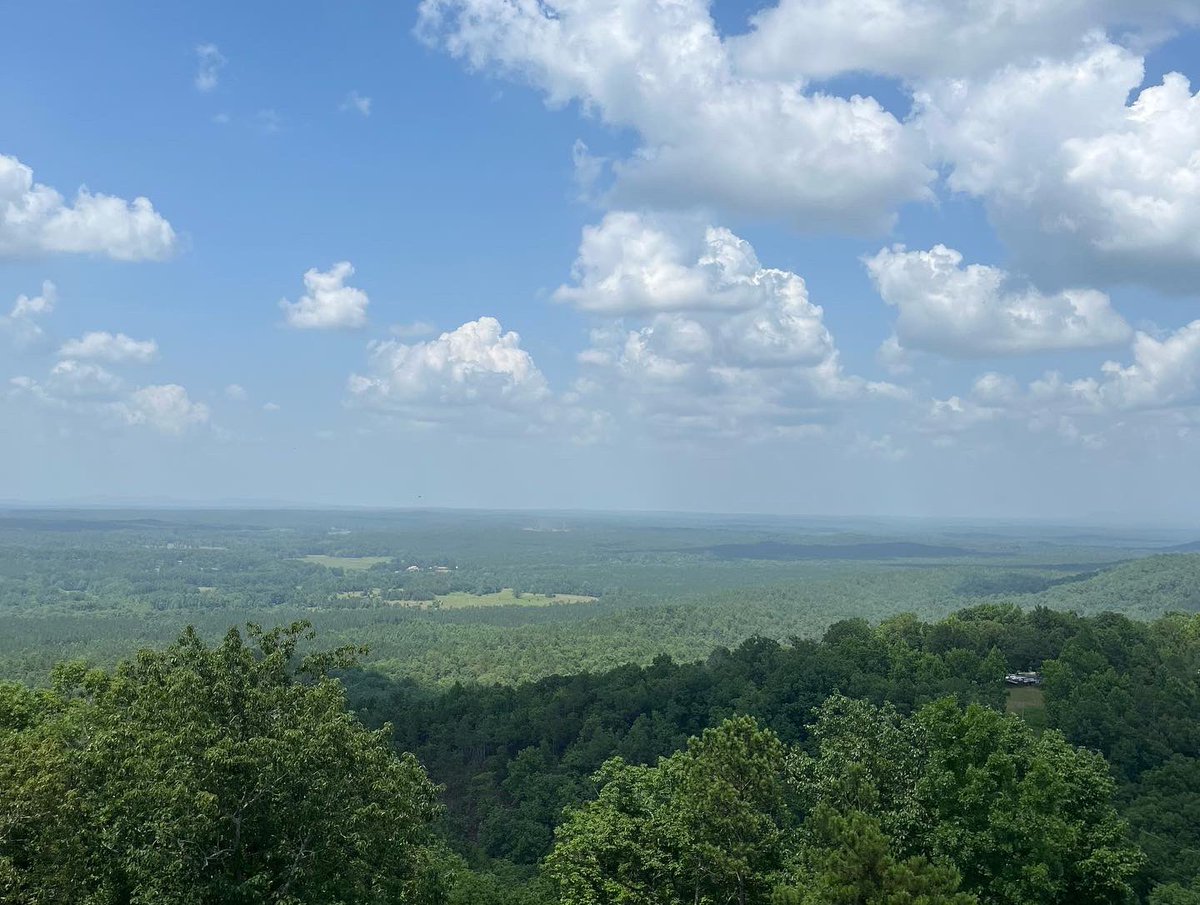 JimByardJr's tweet photo. An afternoon with a view! Plus, bumped into many longtime friends, like Debbie Quinn… all celebrating Flagg Mountain! #PinhotiTrail https://t.co/VRJ5iPLbJG