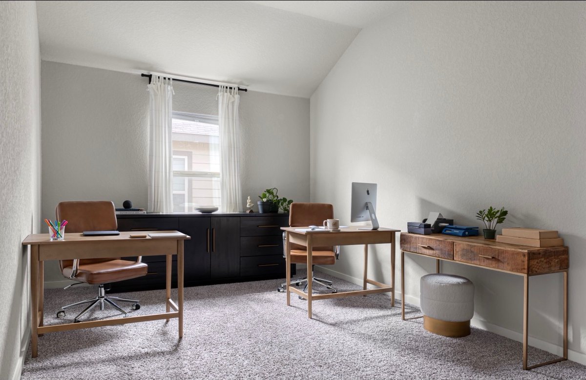 EsteeStanley's tweet photo. Earlier this year, @xero launched the #XeroBeautifulBusiness Contest, allowing small businesses the chance to win an office makeover designed by yours truly. Check out the before and after of contest winner @soulteria's office here: https://t.co/nQYR6nG8X1 https://t.co/numwk8cGUq