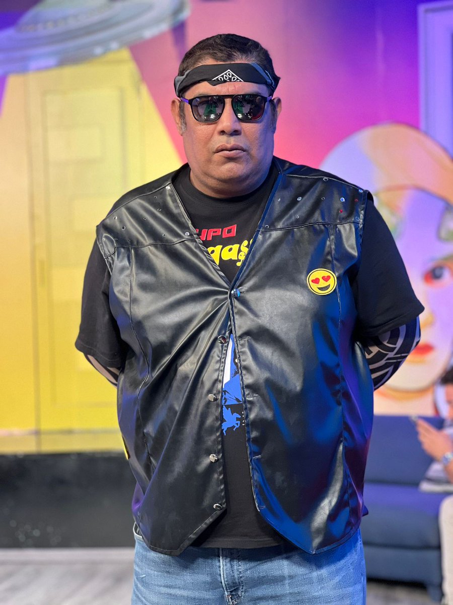 multimediostv's tweet image. Ya está nuestro invitado estelar en #AdriánMarceloPresenta #RodContreras 

➡ bit.ly/Canal_6