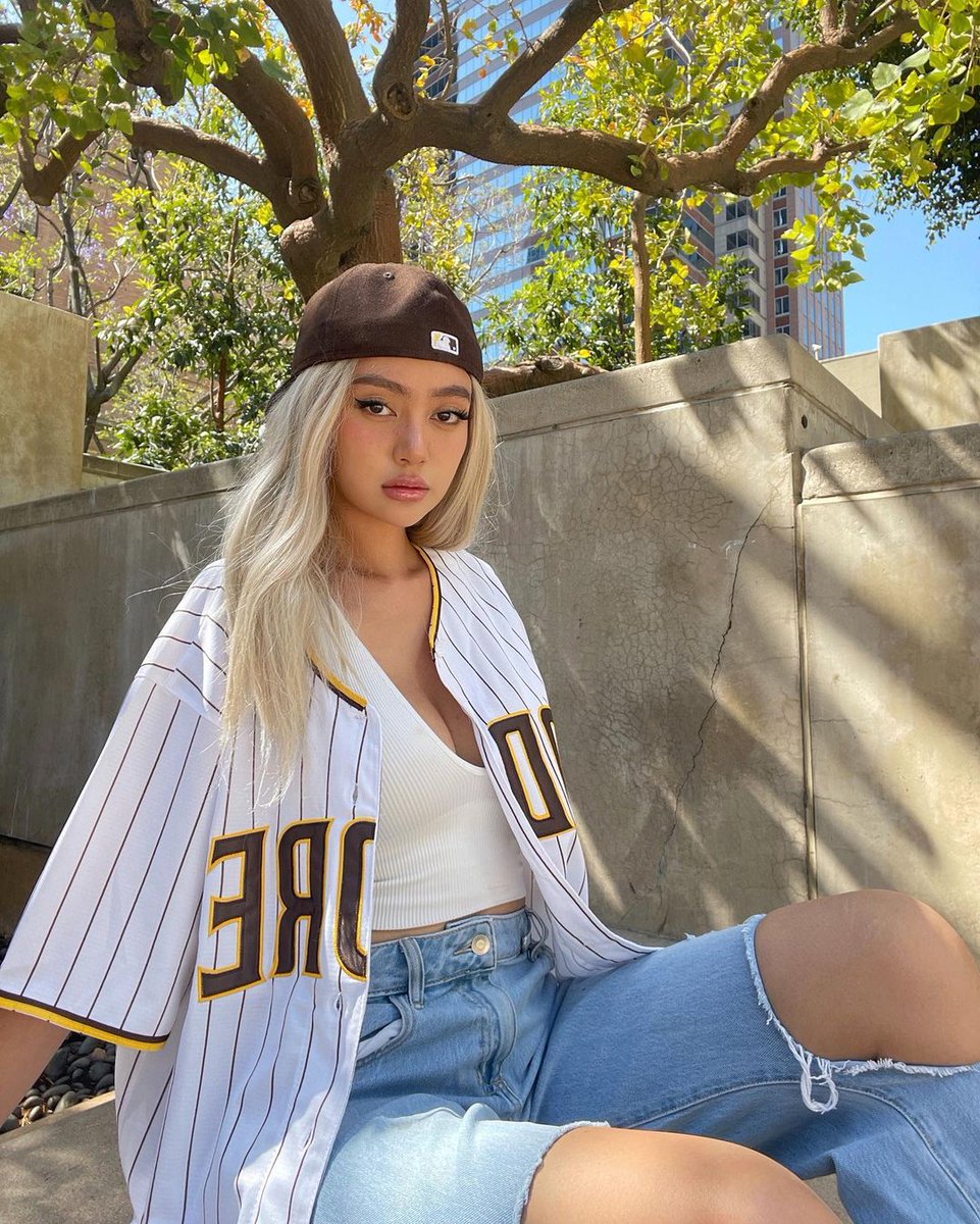 Sariah hart tweet media