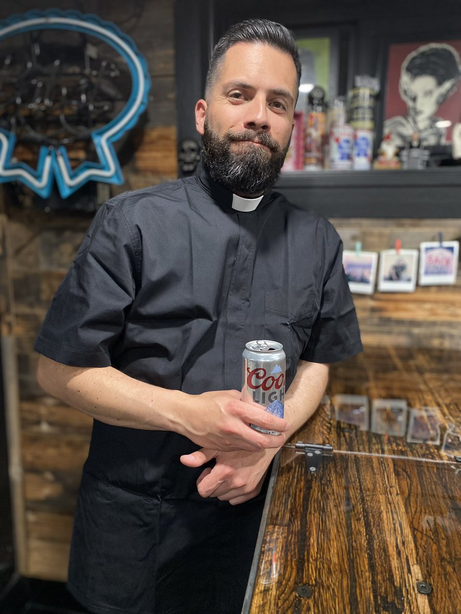 SackStreetRock's tweet photo. Father Fil is getting ready for our show Friday in Casper @ Oil City Beer Company! He likes beer & rocking the fuck out! So put on our tasty new album ‘Ripper!’ & grab your tix @ https://t.co/yligWgzPra
#sackstreetrock #punk #punkrock #livepunkrock #livepunk #teenagebottlerocket https://t.co/UdVNnxpdTV