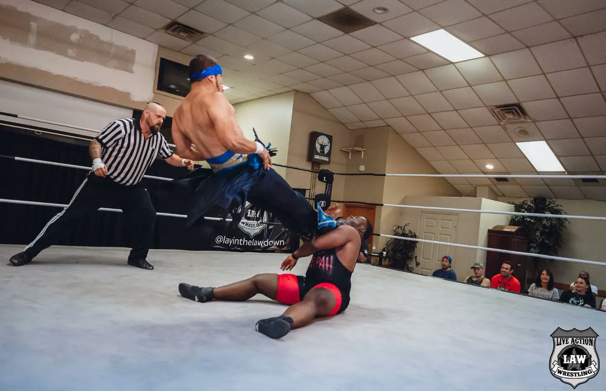 LayinTheLAWDown's tweet photo. #Rakzo &amp; #LowRider form a fantastic team. But who knew #JayDavis &amp; #DylanSmasher would too, after their #TLC War an event prior? This amazing battle had to have a winner, and the latter (and the #LAWyals) were it! #LAW #LayinTheLAWDown #LAWNextFriday #LAWKaty

📸 @TheChadCooper https://t.co/5xEddH5TrO