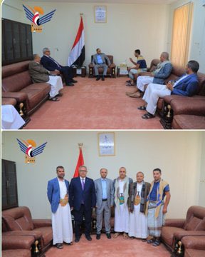 hussinalezzi5's tweet photo. بكل حب قال الرئيس للمواطن:سيدي وأخي باسم الدولةوالحكومة أعتذرإليك وهذا غريمك أمامك قدأقلته من وزارته وهو أخوك ماعلمناعنه سوءا قبل هذا فإن رضيت وعفوت فالعفو من شيم الكرام وإن أردت أن تقتص منه مثلا بمثل فالأمرإليك سلام-في الليل إذاعسعس وفي الصبح إذاتنفس-عل المشاط ومدرسةأنجبت المشاط https://t.co/MIYcgLY7YA