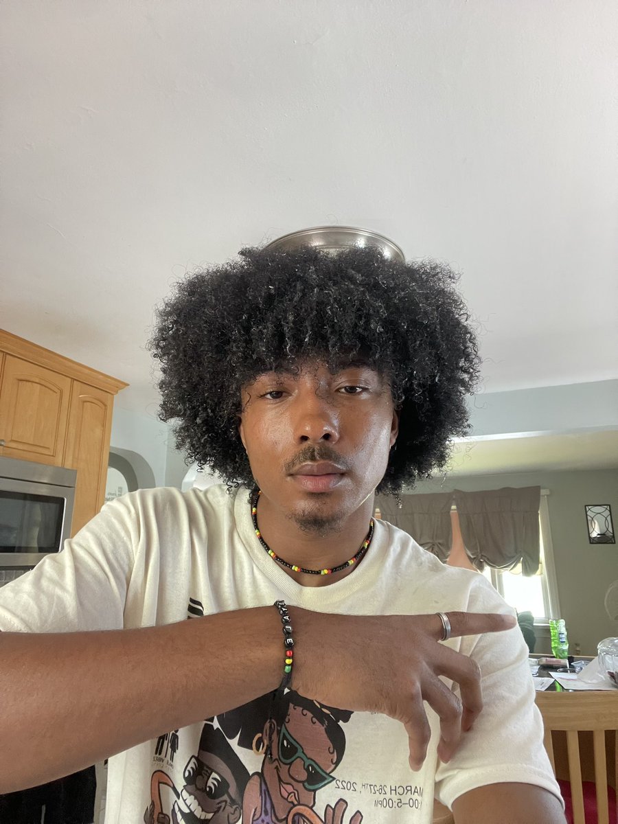 royaleism's tweet photo. good hair day https://t.co/uITXswlyk1