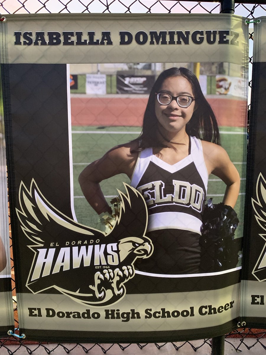 dominguezt's tweet photo. El Do class of ‘22!  #EDHSGRAD2022 https://t.co/AKNpihV8my