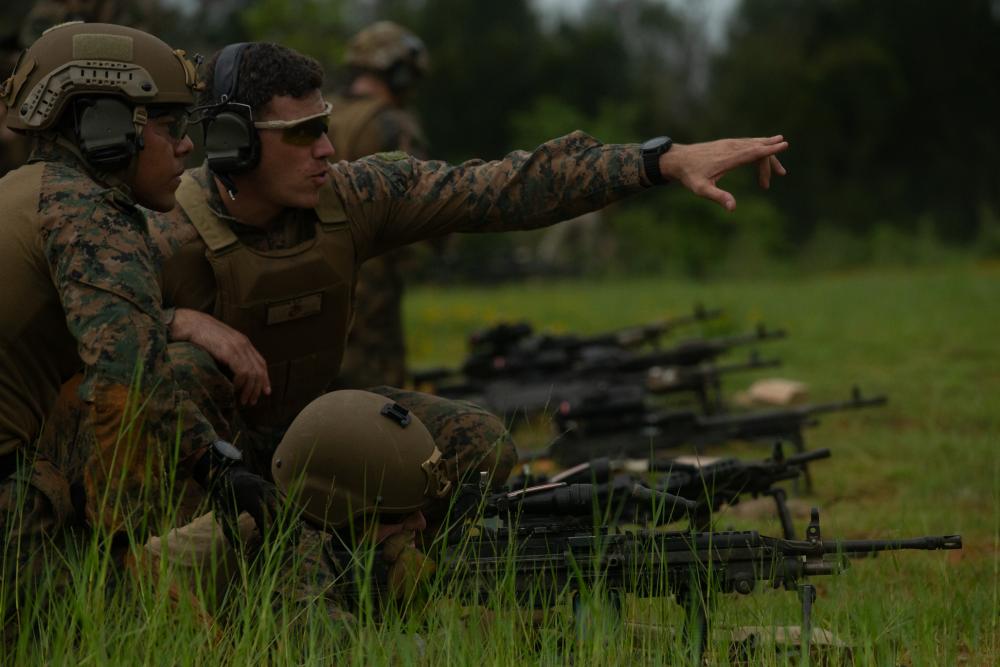 IIIMEF's tweet photo. Turn and Burn
๐Camp Hansen, Okinawa, Japan
๐ฅMachine Gun Range
#ReconMarines with the #MaritimeRaidForce, @31stMeu put their M249 light machine gun knowledge to use and skills to the test during a live-fire exercise.
@usmc ๐ธ by Lance Cpl. Christopher Lape
#USMC #Military https://t.co/qzQEgc2AcN