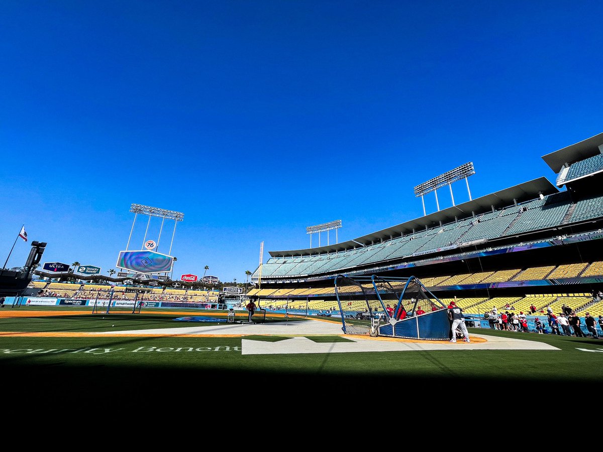 kmatthews's tweet photo. The third jewel in my MLB stadium triple crown. The other two: Wrigley and Fenway. #LAExperience https://t.co/VmdZw74ZtQ