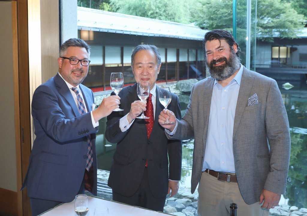 JapanEmbDC's tweet photo. I want to thank all of the political and business leaders who joined Japan-Virginia Night, and @GovernorVA for sending a video message. Virginia is an important partner for my country, and tonight's gathering was a great opportunity to highlight growing ties. -Ambassador Tomita https://t.co/d6UOCFkLKk