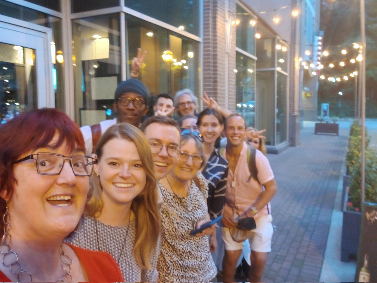 rebeccaj63's tweet photo. #lch22. Food and fun and ideas to change the world.  No karaoke yet... https://t.co/tkL0qrEATb