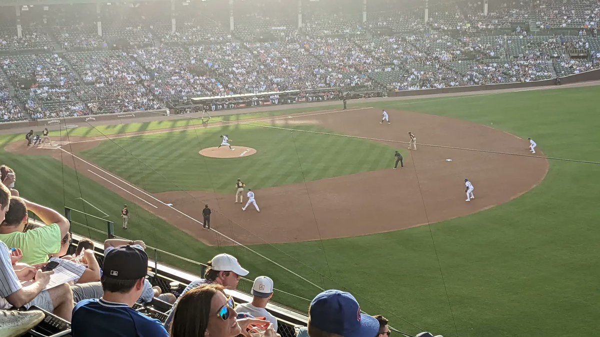 LidijaTislar's tweet photo. #cubs 
#chicagocubs 
#chicagocubsbaseball
#funtimes https://t.co/k5oLupWXP4