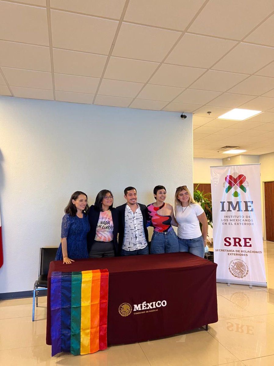 VisibleSonora's tweet photo. Hoy se llevó a cabo la inauguración de la exposición “Somos Visibles” en Douglas, Arizona. Hoy se llevó a cabo la inauguración de la exposición “Somos Visibles” en Douglas, Arizona. https://t.co/JK80FexRex