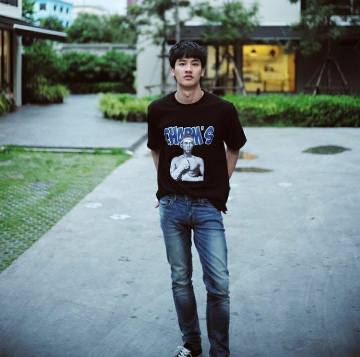 tawan_memories's tweet photo. 🗓️ 4 years ago

มา เดี๋ยวนวดให้ 🙌🏼 #bamboosecrets 
cr. newwiee ถ่ายเท้าก็ขาดเฮ้อ

#Tawan_V https://t.co/XjYBg68XlF