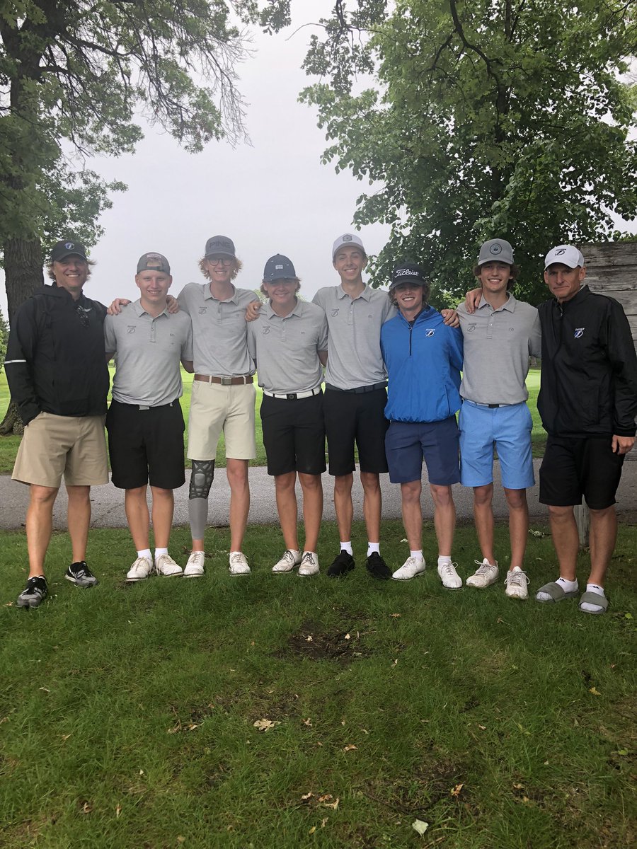 The bolts tie for 5th at State shooting 619, 306 in the final round today. Rohlwing leads the way with 149, 14th place. Tritschler ends his stellar career with a 74 today (154). Lillehaugen goes out in style with a birdie on the last hole (160). Hanson, 157 rounds out the scoring