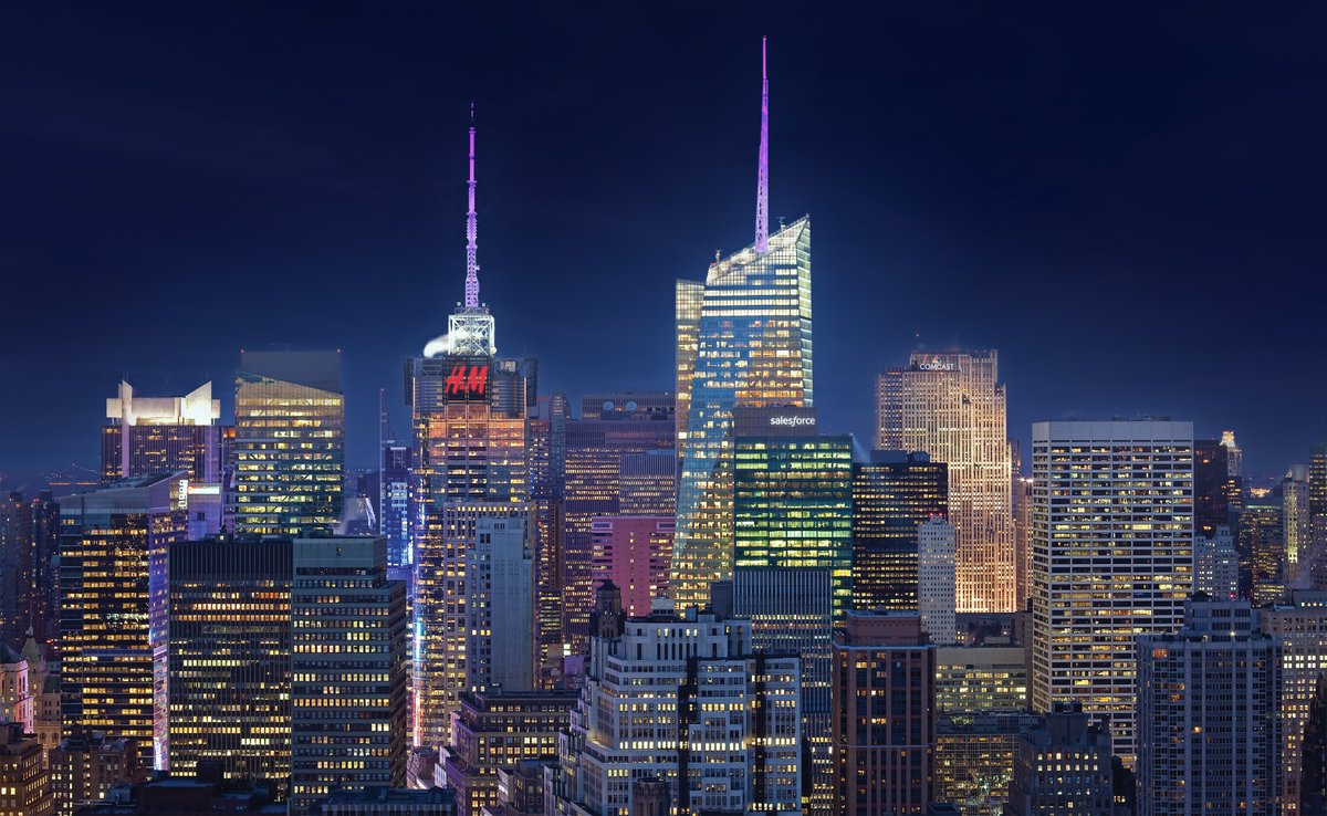 thedurstorg's tweet photo. Last night the spires of #OneWTC, #OneFiveOne and #OneBryantPark and the crown of #SvenLIC were lit purple in support of Alzheimer's and Brain Awareness Month. #EndAlz @alzassociation #spireworks @spireworks https://t.co/GVfPHV22sa