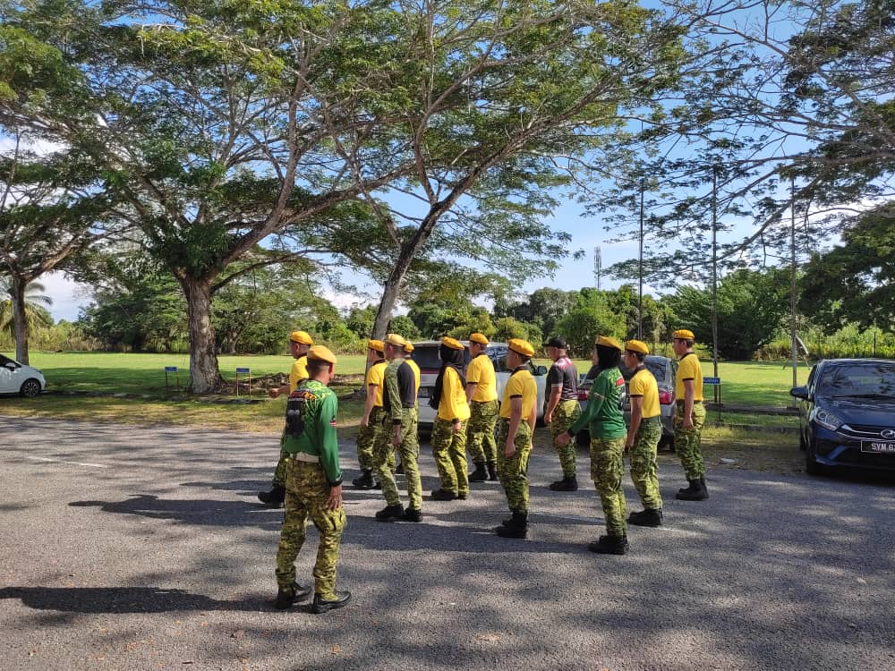 RELADAERAHMUKAH's tweet photo. 15 JUN 2022 II (RABU) 
LATIHAN KAWAD KAKI BULANAN RELA DAERAH MUKAH.
TARIKH : 15 JUN 2022 ( RABU )
MASA   : 0200 H - 0330 H
TEMPAT: PERKARANGAN DSG POLITEKNIK MUKAH, SARAWAK
#SetiaBerbakti
#relamalaysia
#RELASarawak
#relamukah https://t.co/Q3ffgFbaR7