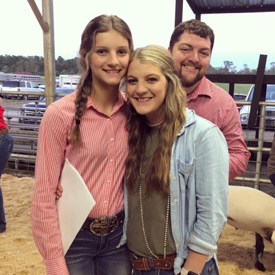JulieSpivey16's tweet photo. #NewProfilePic https://t.co/K0VR9hcf39