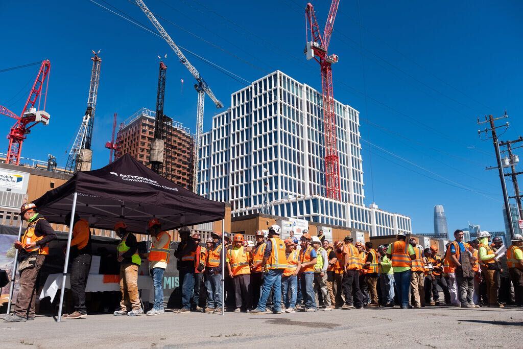 Autodesk Construction Cloud (@adsk_construct) on Twitter photo Always a good time on the #jobsite! 🛠️
Our team enjoyed lunching and meeting all the #hardhats on last week's food truck tour in San Francisco. 
#hardhats #contech #constructionsite #construction Always a good time on the #jobsite! 🛠️
Our team enjoyed lunching and meeting all the #hardhats on last week's food truck tour in San Francisco. 
#hardhats #contech #constructionsite #construction