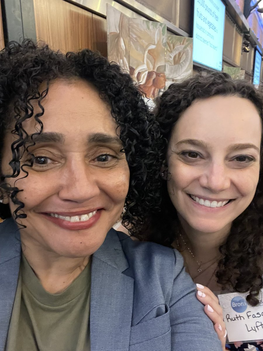 marializardo's tweet photo. @RuFasoldt @YudelkaTapia Great to spend time with both of you during @BronxWorks ‘s Gala @lyft @NMICnyc https://t.co/mo027bhxJB