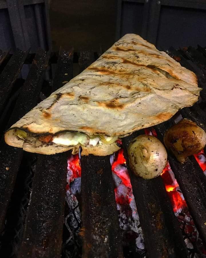 Victo34809370's tweet photo. ¿Como la quieres?
Mucha secina, y quesillo, sorrapa, Repollo, frijolitos.👌 https://t.co/lfys9O87j2