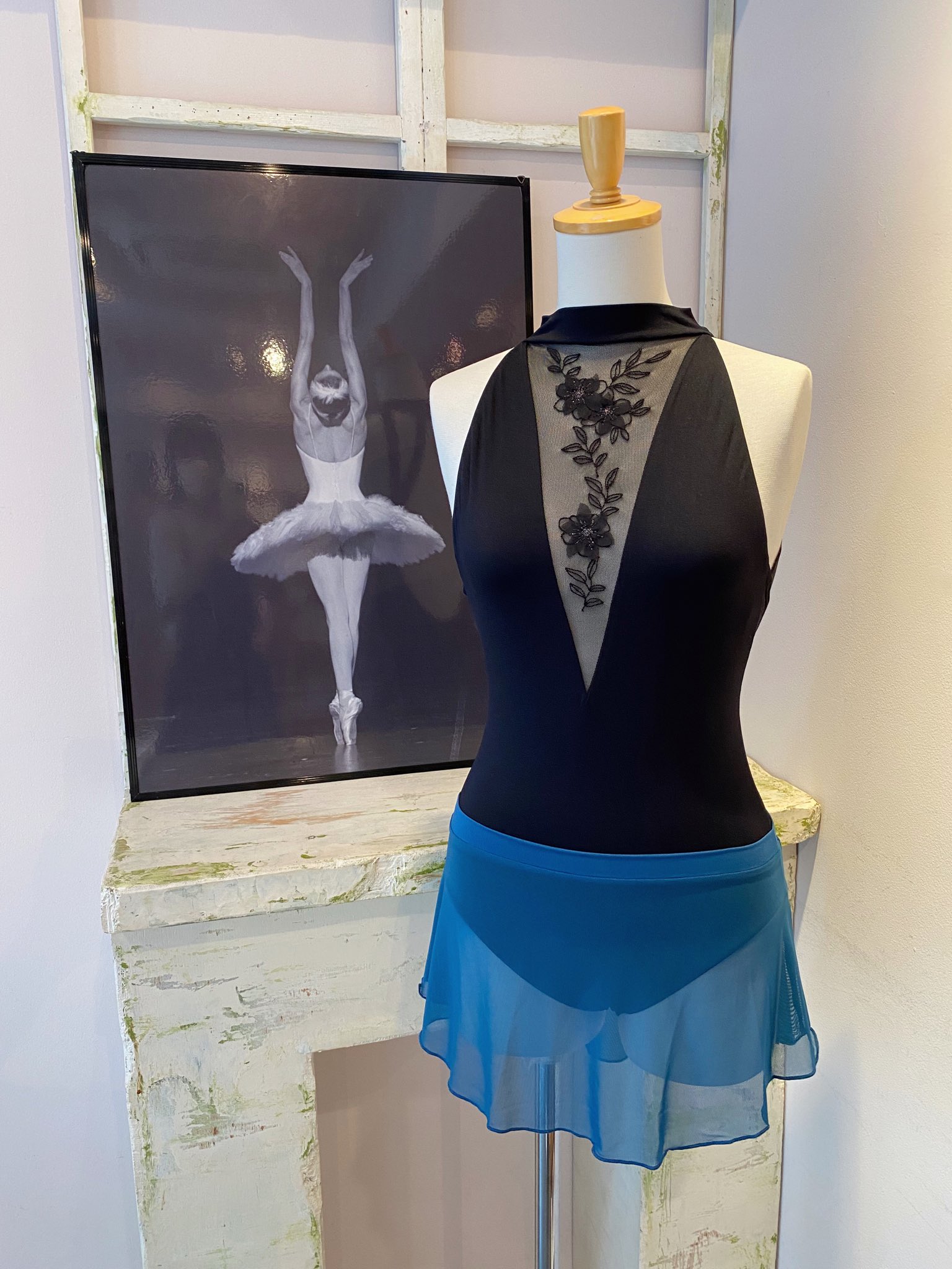 バレエショップフェアリー on Twitter "先日入荷したバレエローザのレオタードのご紹介です😊合わせるスカートの色や長さでレオタードの