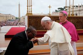 clinton6103's tweet photo. Person wey En papa na principal no de fear wetin senior prefect de talk 😂😂 peter obi self Sabi religion and you can't intimidate him with it 😂😂#mabaka #WeCantContinueLikeThis #Papaya #Patriots #life https://t.co/ybwhX4JKfo