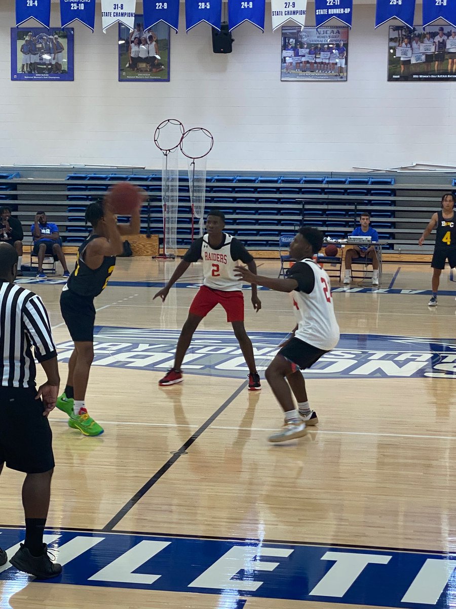 KadenPW's tweet photo. Had fun this weekend at Embry-Riddle basketball team camp with the guys😎. We won some games and learned from the rest. @GeorgeMullins_2 @Jordan49353888 @jaluther_3 @MikeenHarrison_ @EmbryRiddle @ERAUMBasketball https://t.co/NasFZ2SvSj