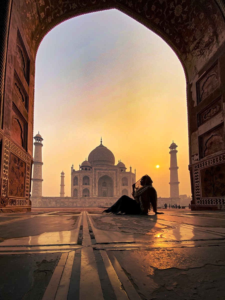 vivek_sadasivan's tweet photo. @NFTCompanyy SYMBOL OF LOVE ❤️
TAJ MAHAL 👑👑
🪙 RP - 0.1 ETH 

🌼 It was built by the fifth Mughal emperor, Shah Jahan in 1631 in memory of his third but the most favourite wife, in fact a soul-mate Mumtaz Mahal, a Persian princess. 

https://t.co/8g2RK6cGAu https://t.co/kzhSOtiU4Q