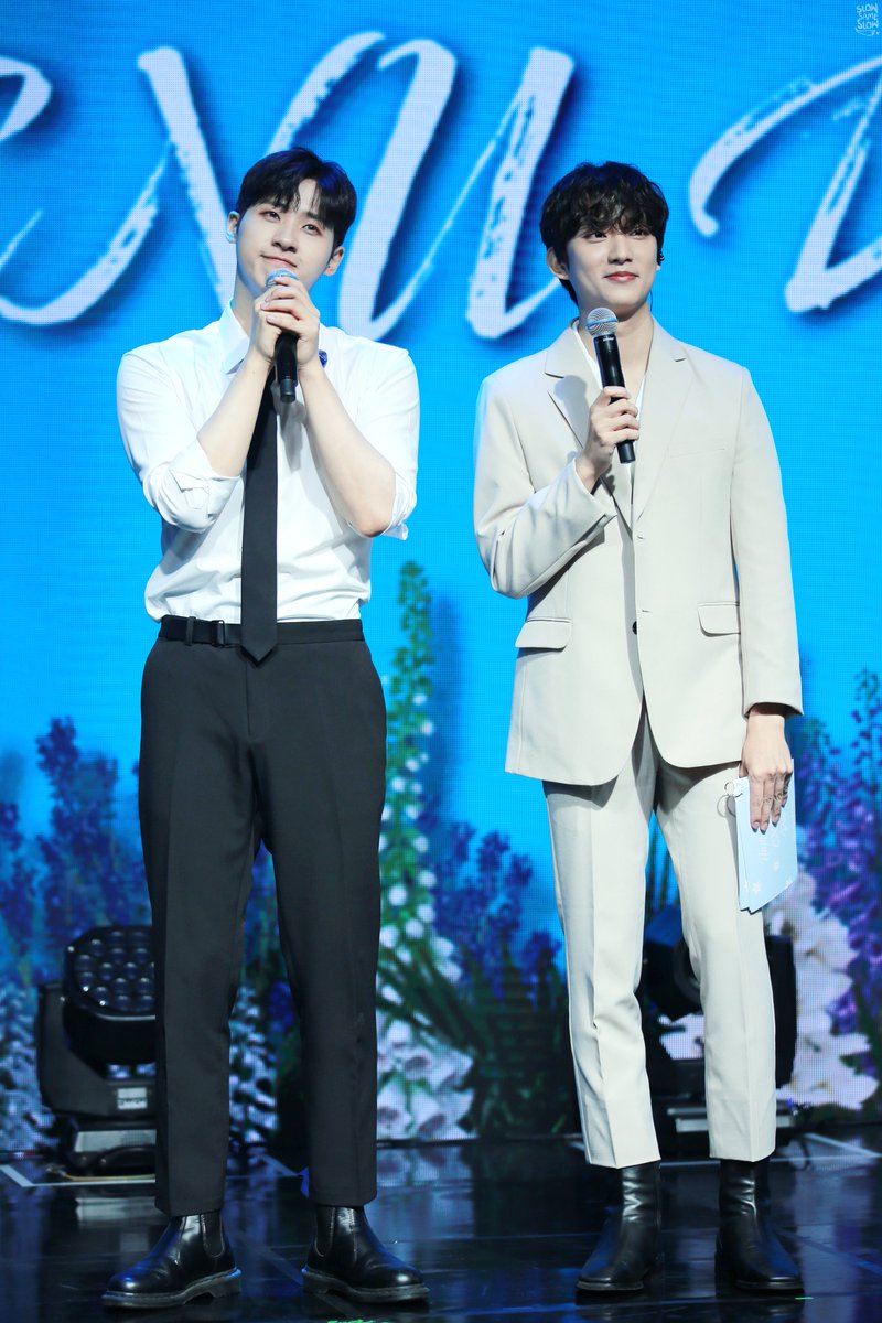 💚🐻💚 〰️ 해피신우데이

사이좋은 신뽀와 똥개😏💯

#HAPPYCNUDAY
#B1A4 #신우 #CNU <a href="/B1A4_CNU/">신우</a>