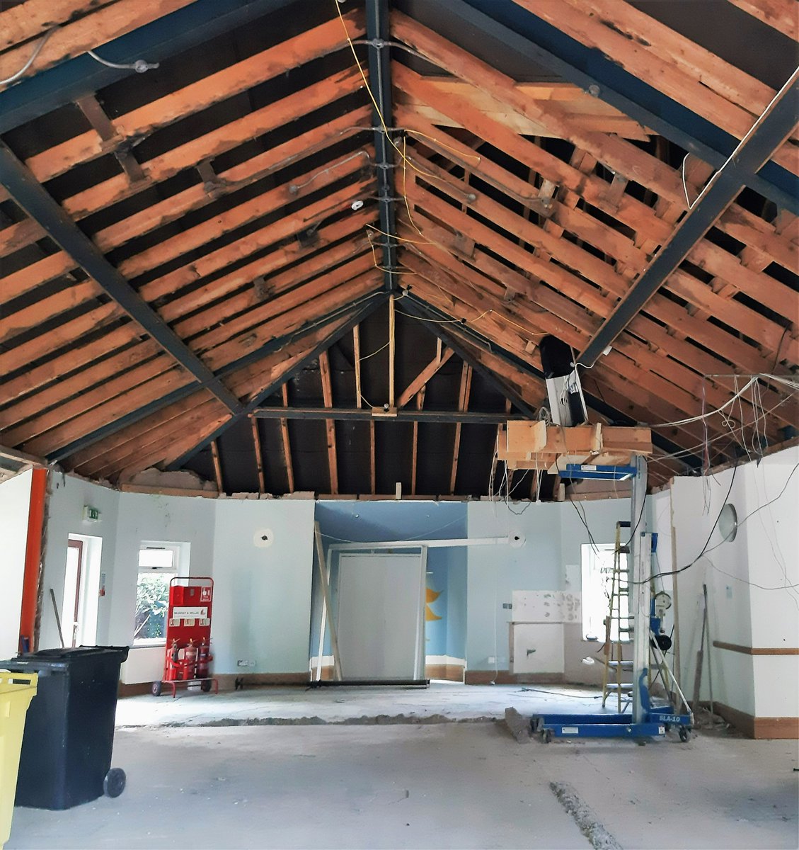 BGProjectsBHX's tweet photo. Recent progress photos from a site visit to @AcornsHospice in Walsall. The internal strip out is now mostly complete, with ceilings down and finishes lifted.

#refurbishment #architecture #design #Westmidlands https://t.co/dX52uwOOUv