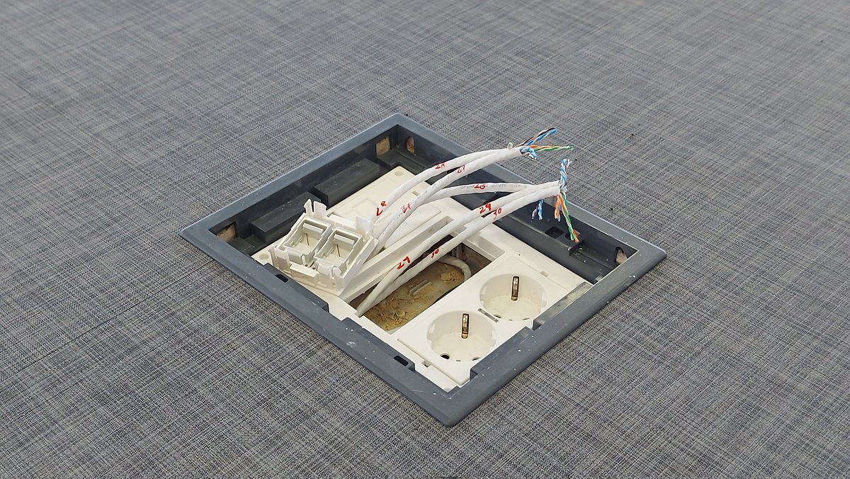 La importancia de los buenos acabados, detalles que marcan la diferencia.
.
corktex.com
.
#corkfloor #flooring #flooringideas #flooringinstallation #flooringdesign #cork #floor #rubber #design #sustainable #wovenflooring #wovenvinylflooring #wovendesign #rollo #loseta