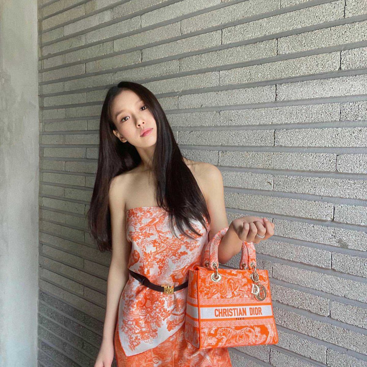 gominsipics's tweet photo. the prettiest go minsi https://t.co/lcHIFjkq1o