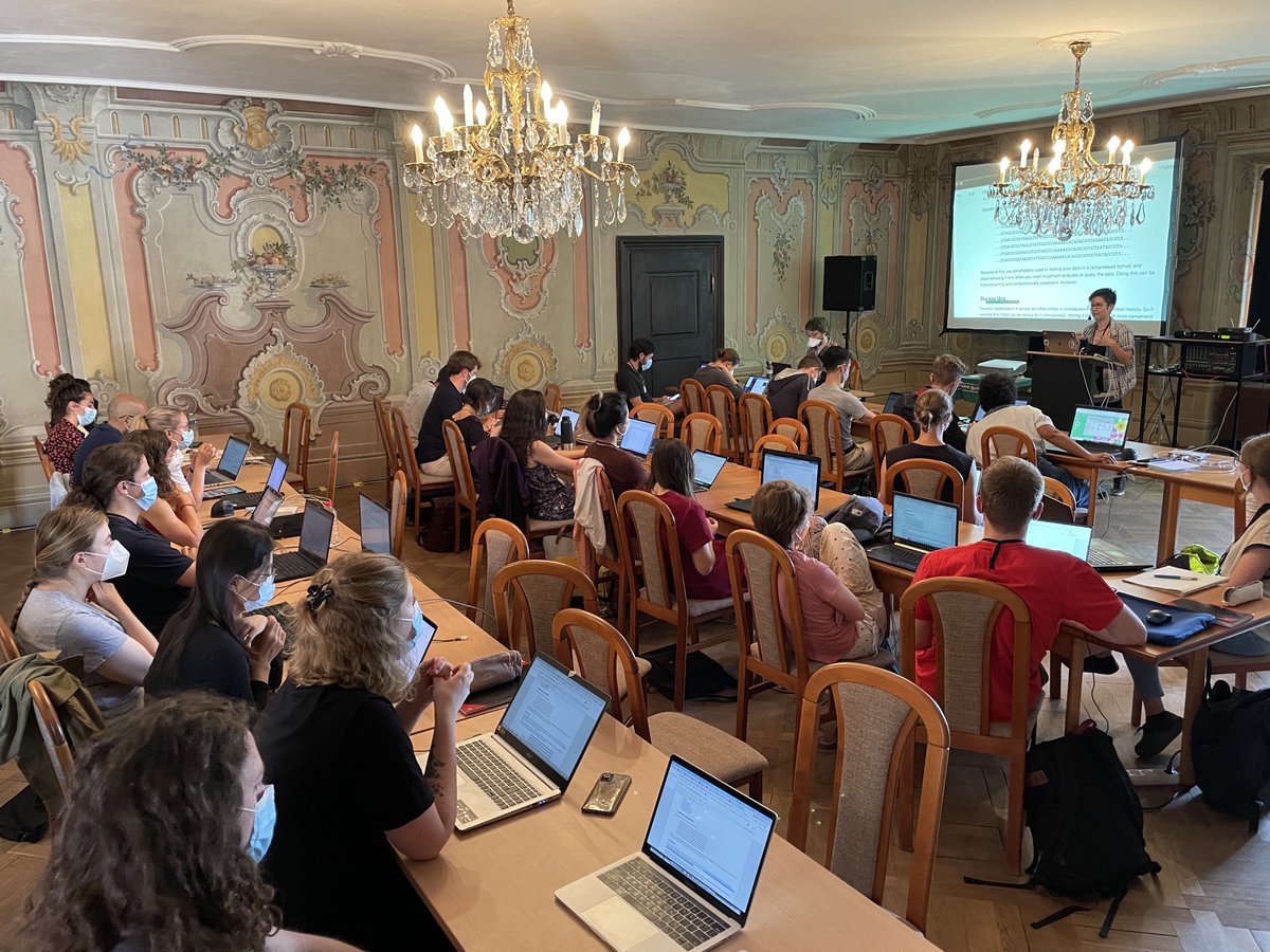 Hard to believe that the ⁦@evomics⁩ #wpsg2022 is already approaching the end! But for today, we still have a full day of simulations ahead of us, using msprime and tskit, and guided by the excellent ⁦@GeorgiaTsambos⁩