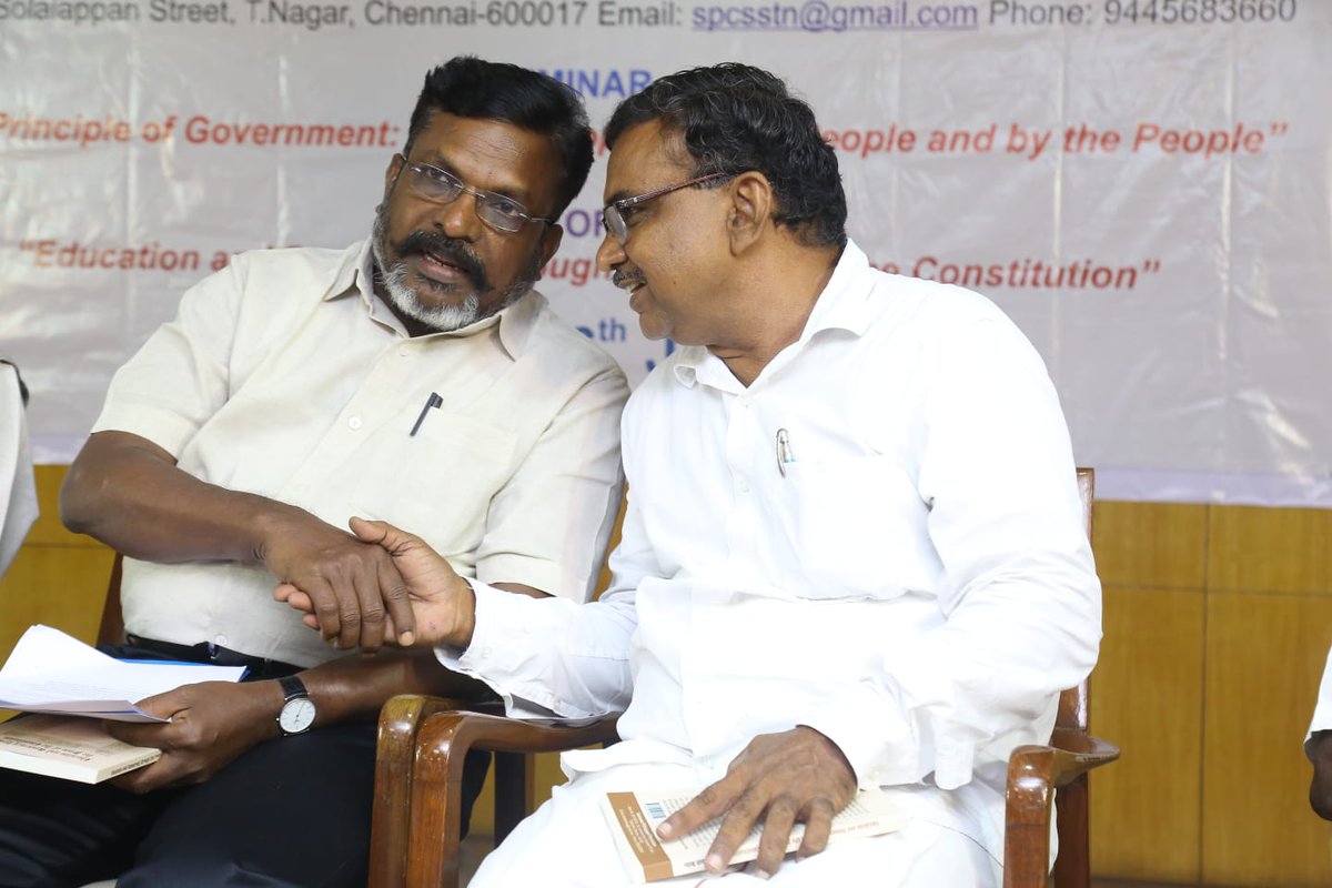 thirumaofficial's tweet image. சென்னை, தேவநேயப் பாவாணர் நூலக அரங்கில், &apos;அரசமைப்புச் சட்டத்தின் வழி கல்வியும் சனநாயகமும்&apos; என்னும் நூல் வெளியீட்டு விழா நடைபெற்றுக் கொண்டிருக்கிறது. 

மேனாள் உச்சநீதிமன்ற நீதிபதி திரு.வெ.கோபால கௌடா அவர்கள் வெளியிட நான் அதனைப் பெற்றுக்கொண்டேன். 
#NEP2020 #Democracy @PMOIndia #VCK
