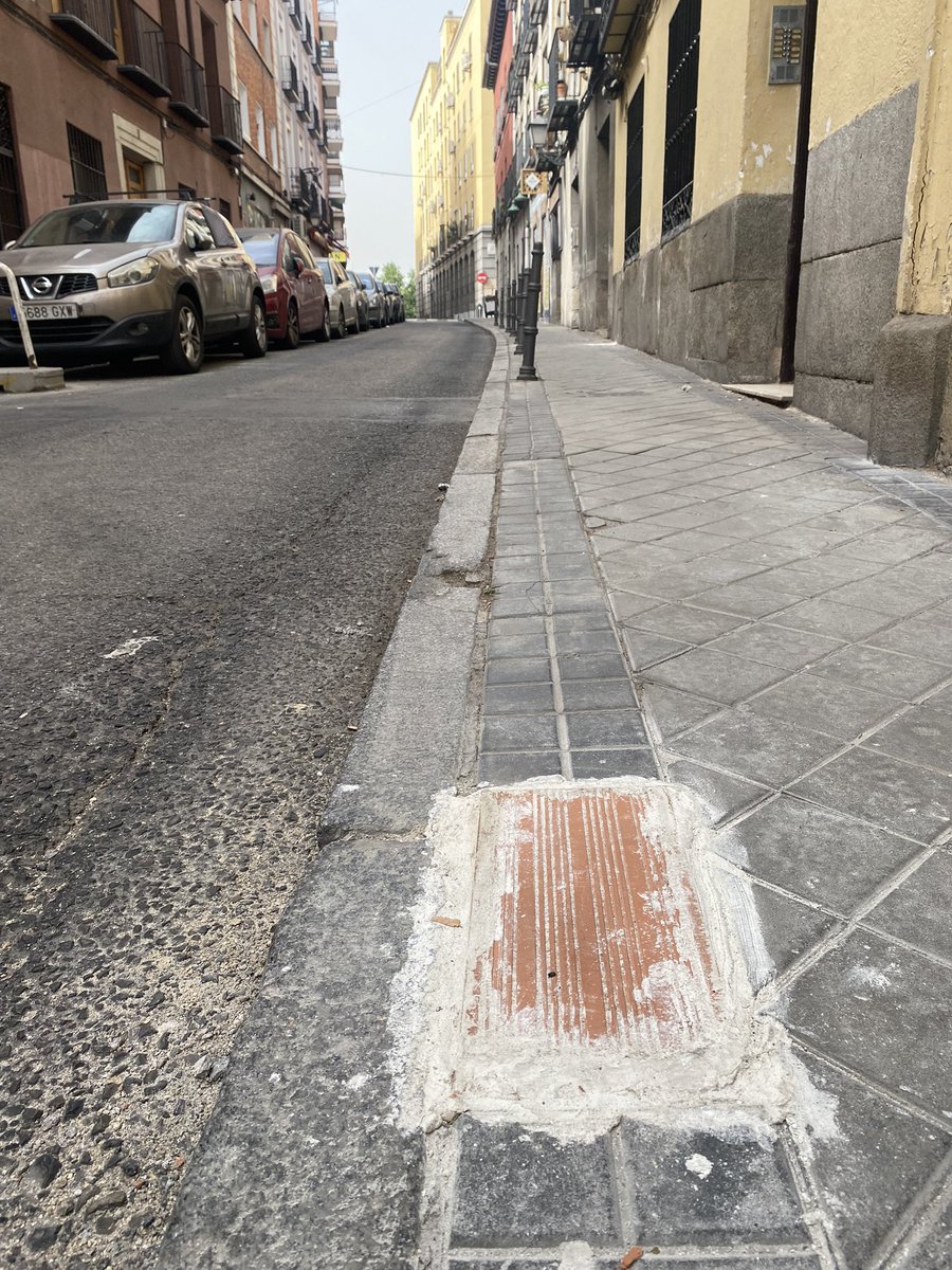 MadridDecadente's tweet photo. Y cuando pensabas que lo habías visto todo en #Madrid…

😵‍💫😵‍💫😵‍💫 https://t.co/VzdEOPHypC