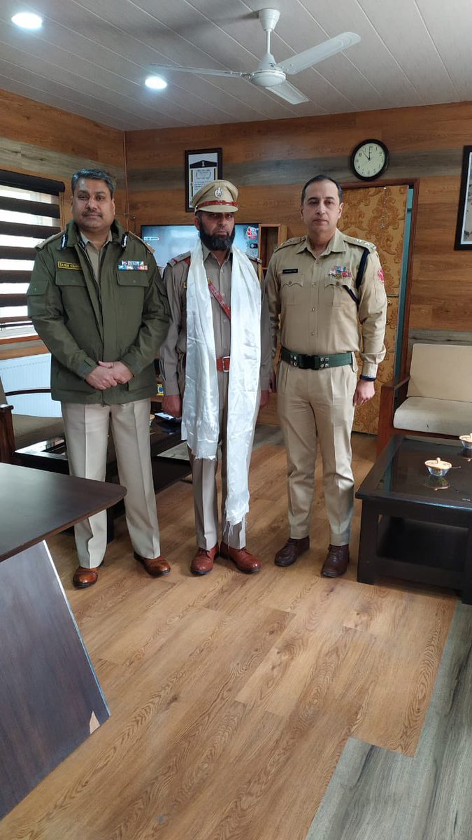 A pipping ceremony was organized at Camp Office, Leh. 

Sh. SS Khandare-IPS, ADGP Ladakh Police decorated ranks on Sh. Ajaz Ahmad who was promoted to the next higher rank in presence of senior officers of PHQ.