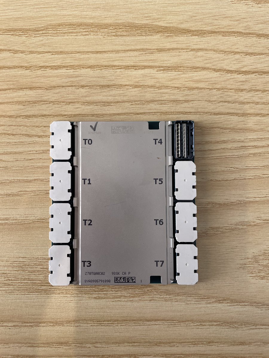 gira79's tweet photo. #Power10 #chip for #E1080 #. Little connectors at the edge plug SMP cables which link multiple nodes configuration to exchange high speed data between drawers. #IBM #processor #IBMPowersystems #IBMi #AIX #IBMChampion #COMMONEurope https://t.co/7zs8PGXUhT
